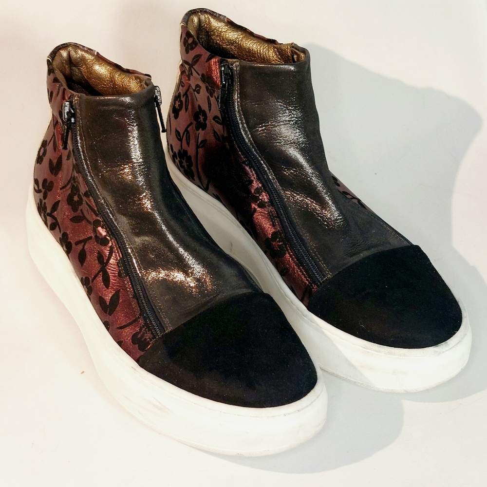 Ebarrito black & metallic leather high top sneakers, EU40/9, EUC